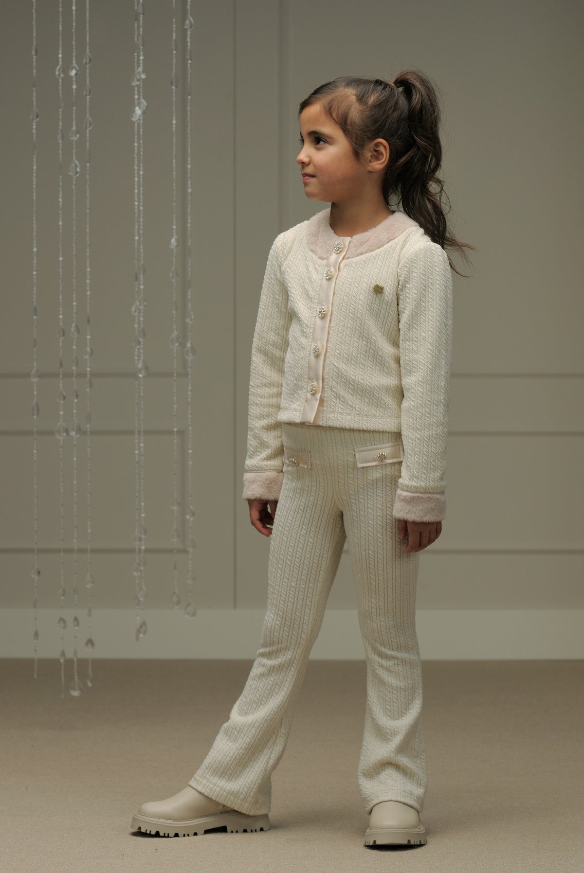 ♥ AMSLEY ♥ Jacke aus Zopfstrick und Fellimitat *Dreamy Creamy*