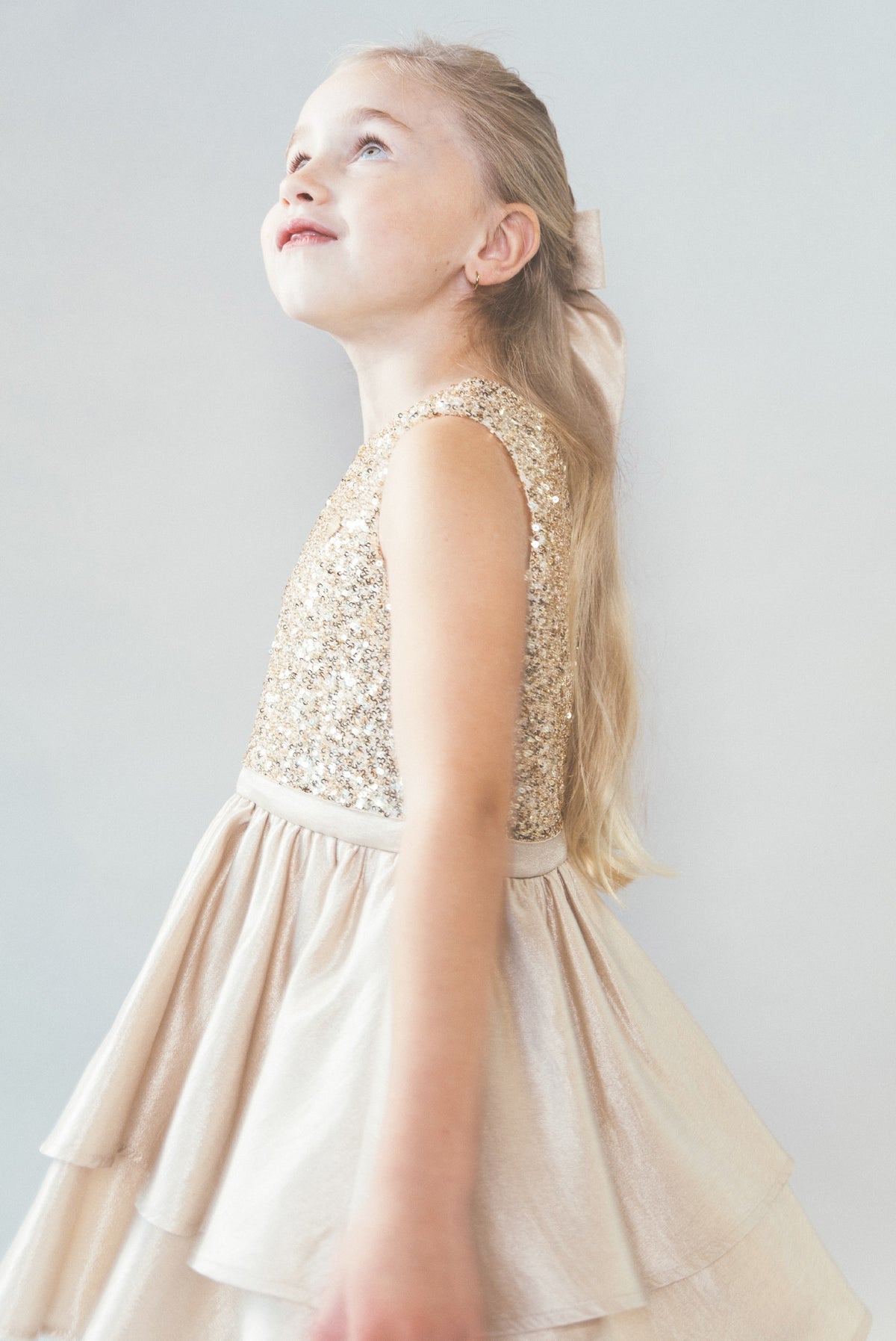 SHINY Festkleid. Golden Glow
