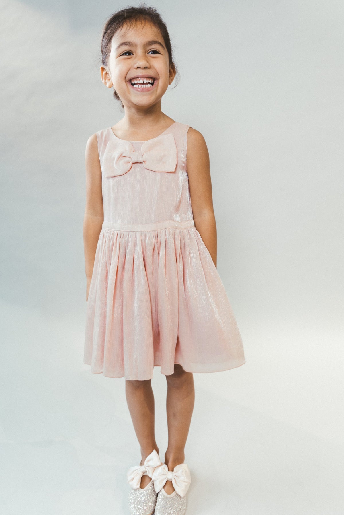 STRAP Schleifenkleid. Pink Symphony