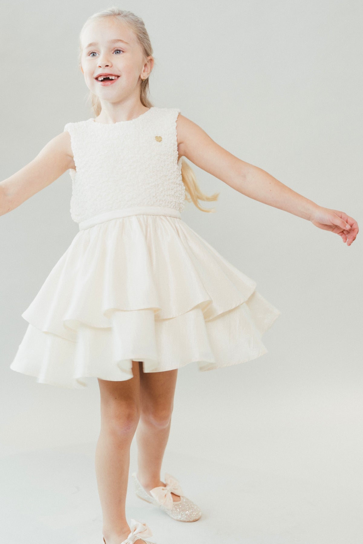 SHINY Festkleid. Perlmutt